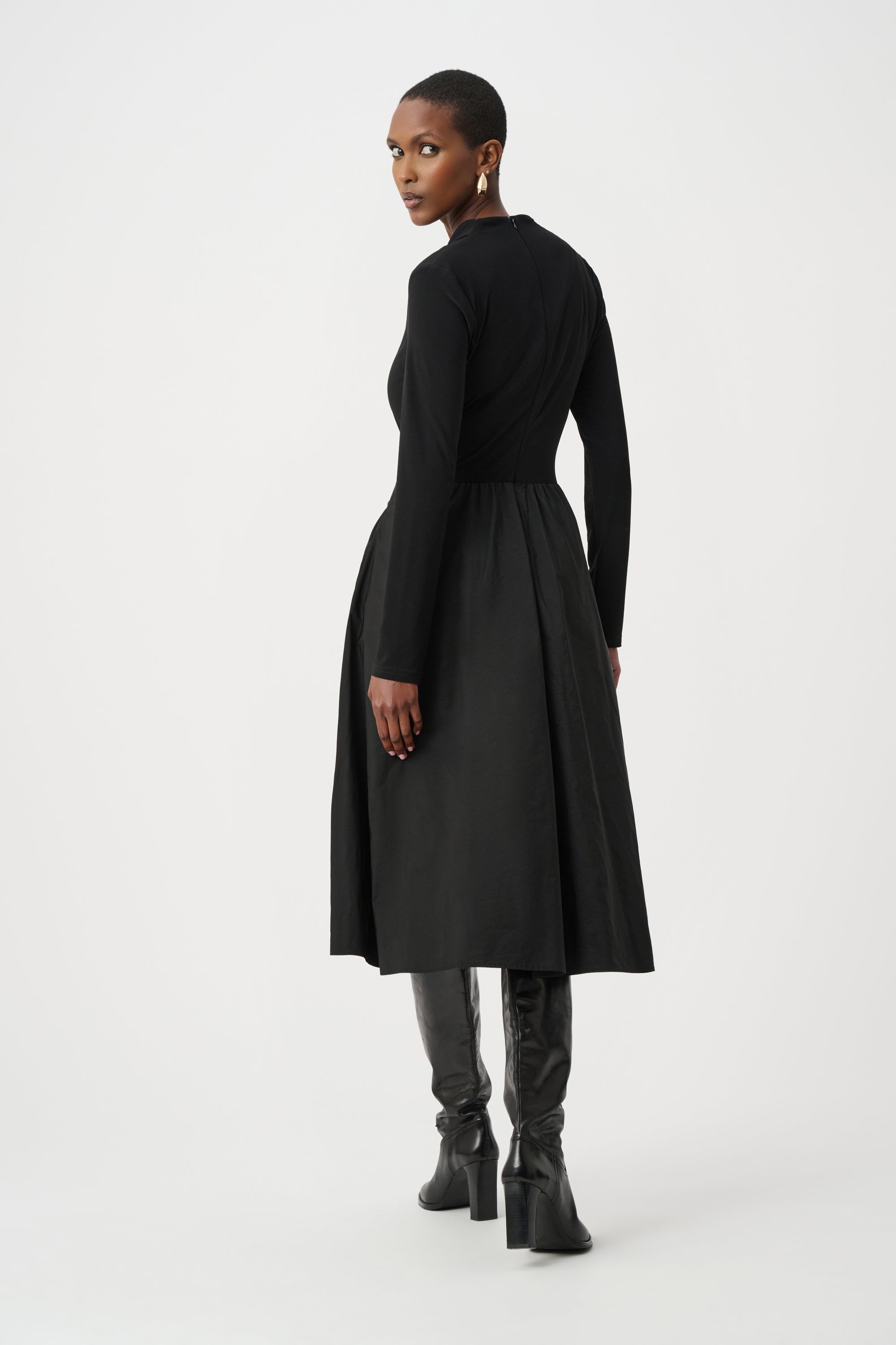 263145